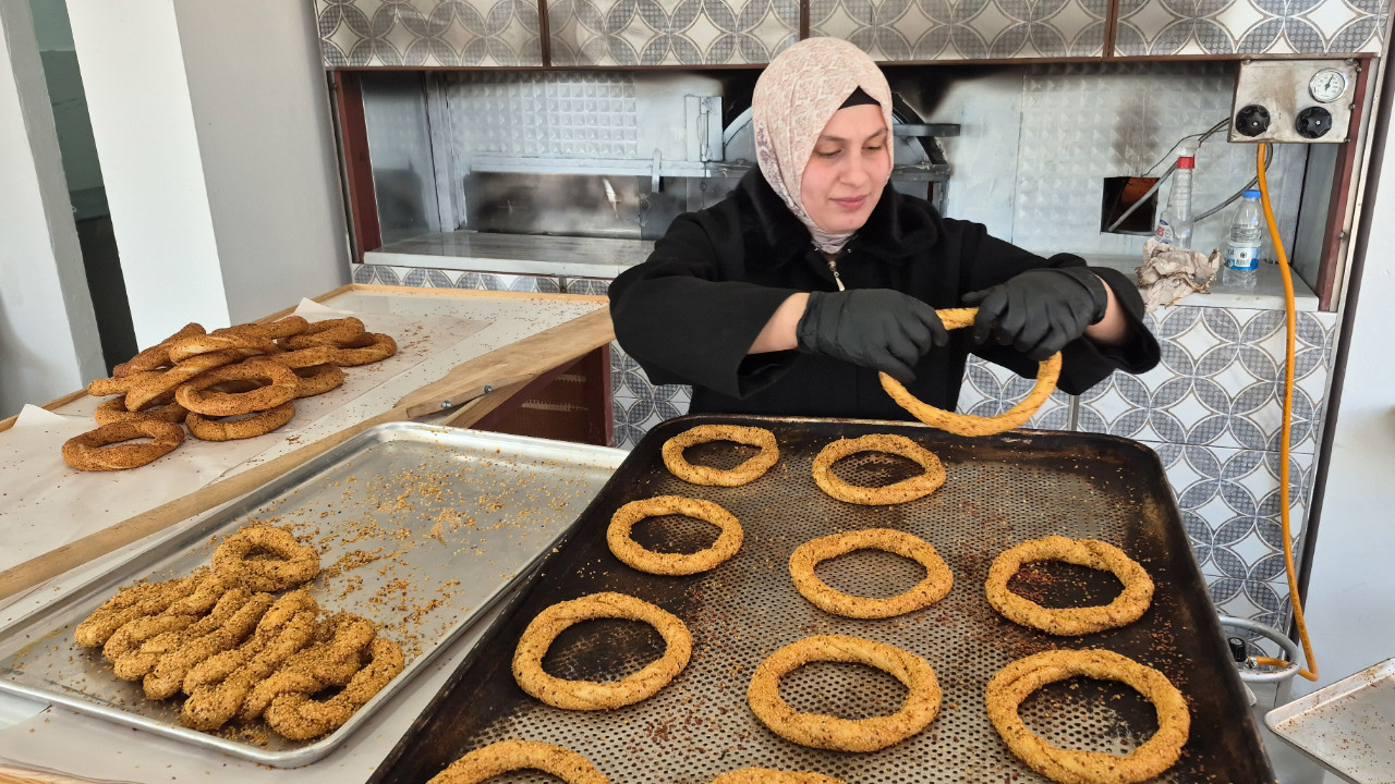 3 çocuk annesi Gamze, baba mesleği fırıncılığı sürdürüyor