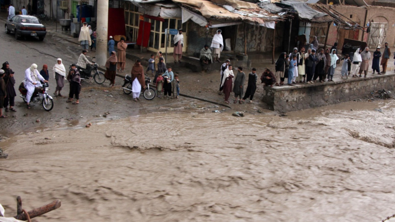 Afganistan'da felaket: Onlarca ölü ve yaralı var
