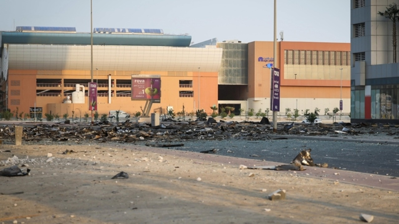 Bahreyn İçişleri Bakanlığı: İran'ın hava saldırısında 4 kişi yaralandı