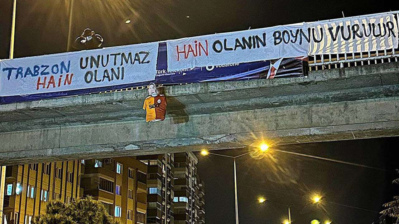 Trabzon'da Uğurcan Çakır'a şok tepki: Boynundan astılar!