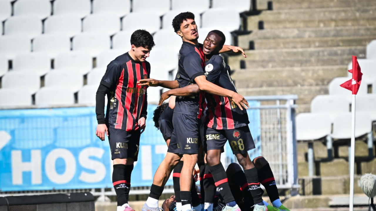 Karagümrük, Çaykur Rizespor galibiyetiyle nefes aldı: 2-1