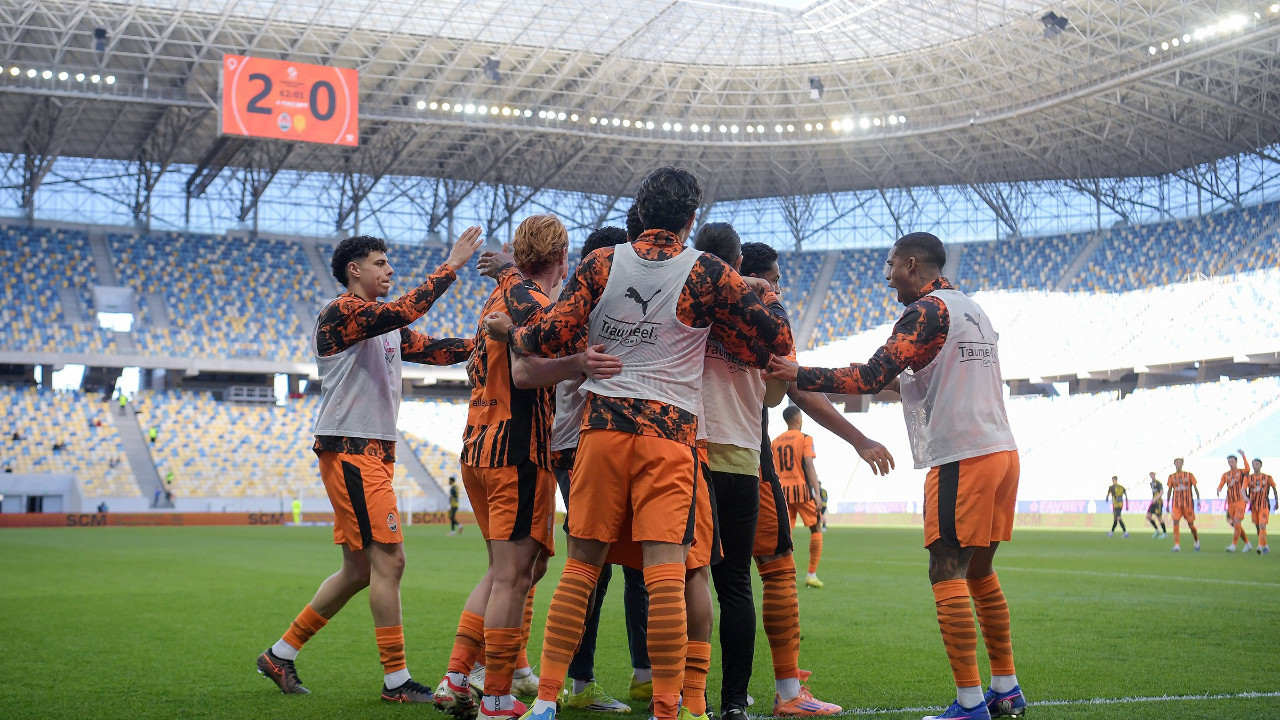 Shakhtar'dan rahat galibiyet: Arda Turan, zirveyi bırakmıyor