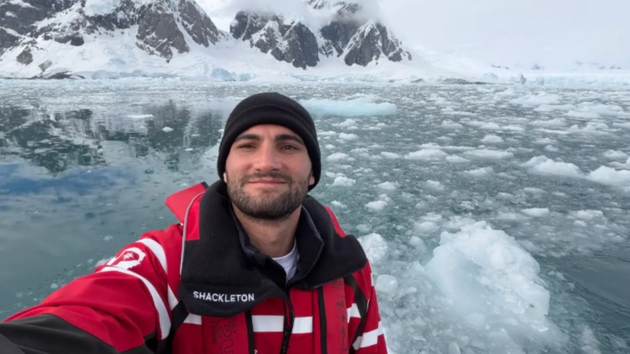 25 yaşında dünyadaki tüm ülkeleri gezdikten sonra 7. kıtaya da gitti