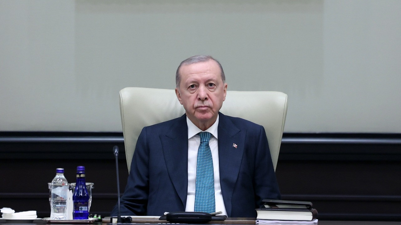 Erdoğan’dan Özel’e tepki: Bakanlık isimleriyle uğraşmaktan vazgeçsin