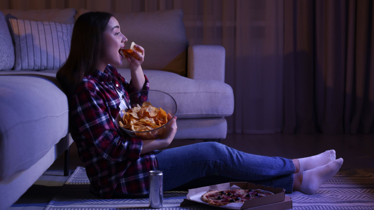 Gece yemek yiyenler dikkat: Risk düşündüğünüzden daha büyük