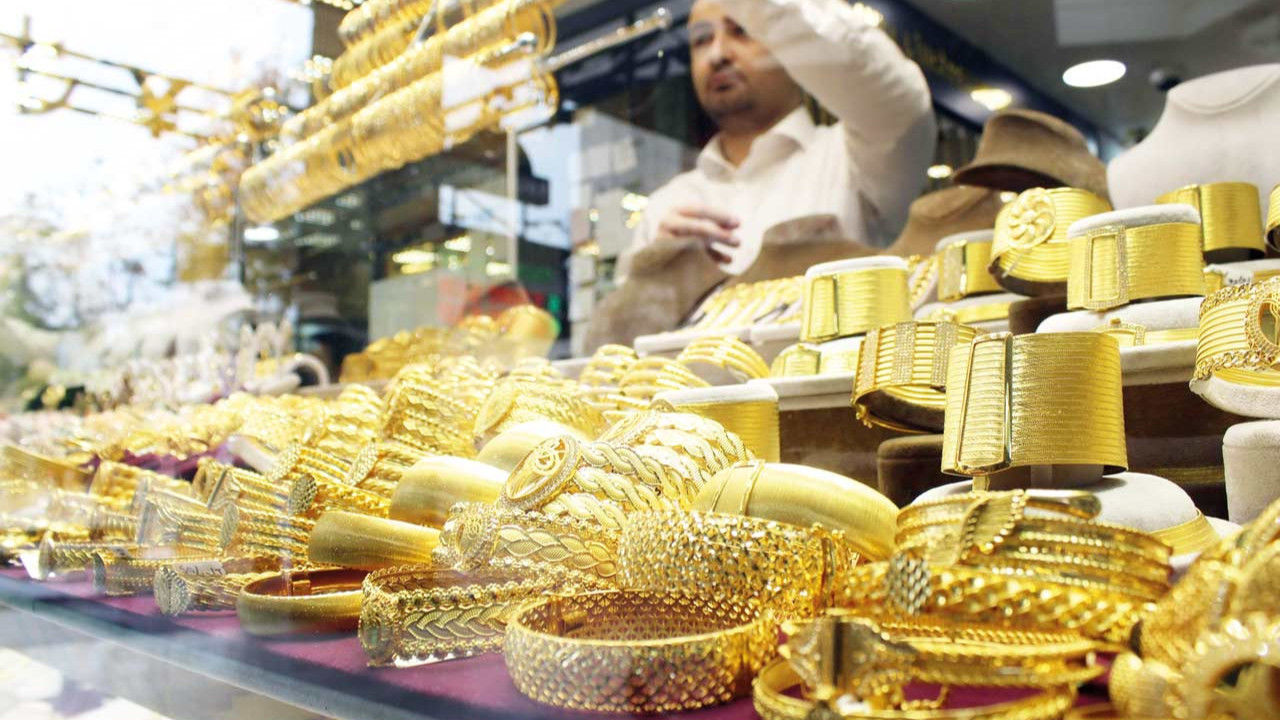 Kartlar kuyumcuda çalıştı