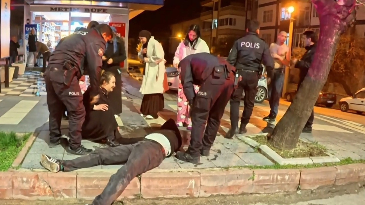 Yaralı oğlunun başındaki annenin feryadı yürekleri dağladı