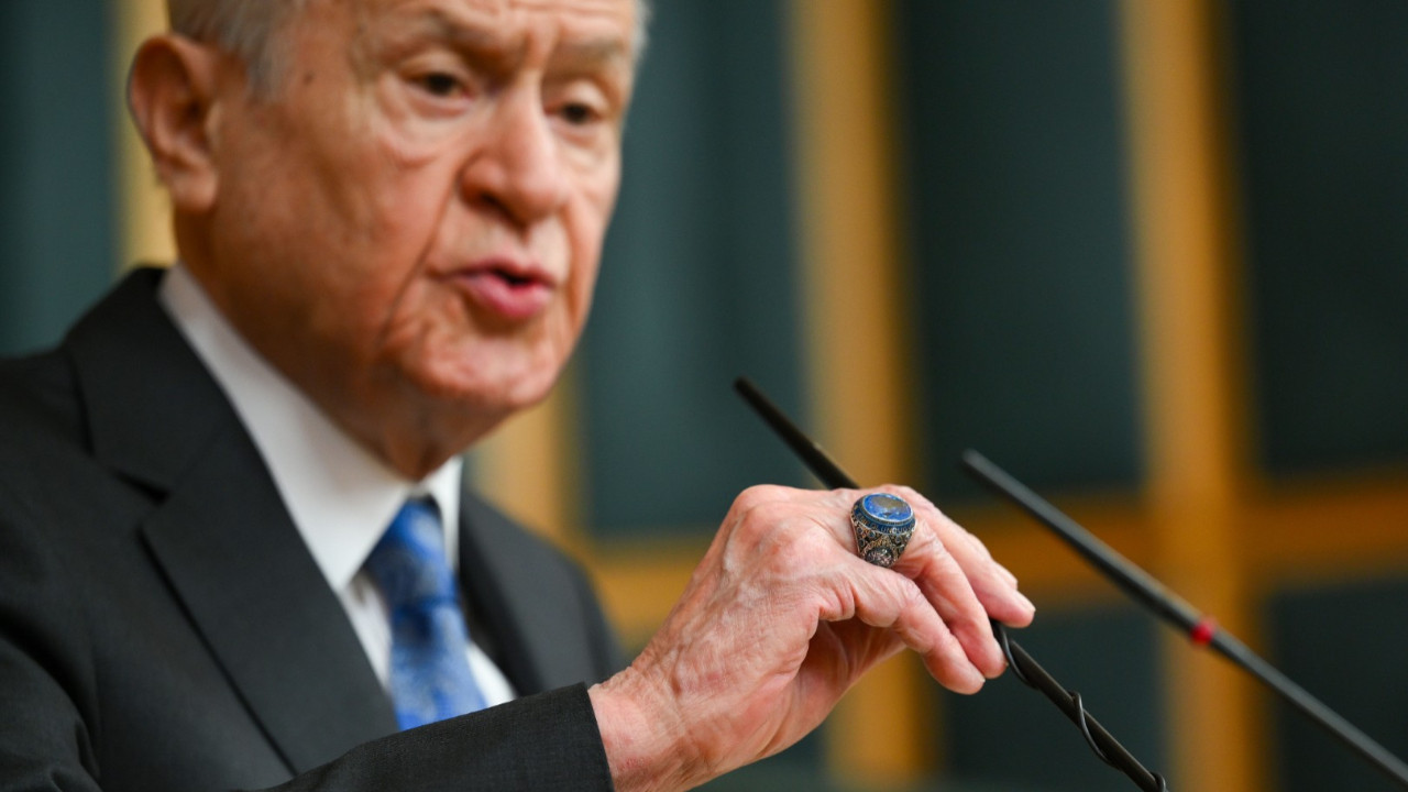 Bahçeli'nin yüzüğünde dikkat çeken detay