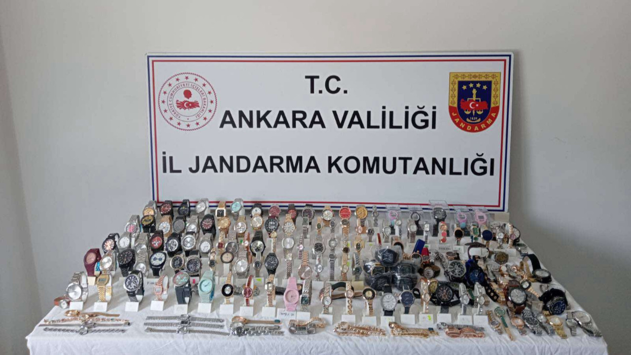 Ankara’da 3,2 milyon liralık kaçak saat ele geçirildi