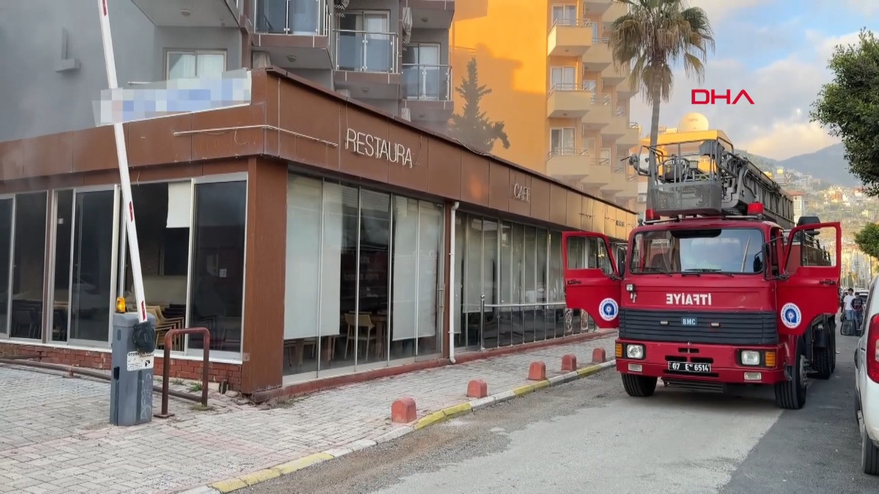 Antalya'da otelde korkutan yangın