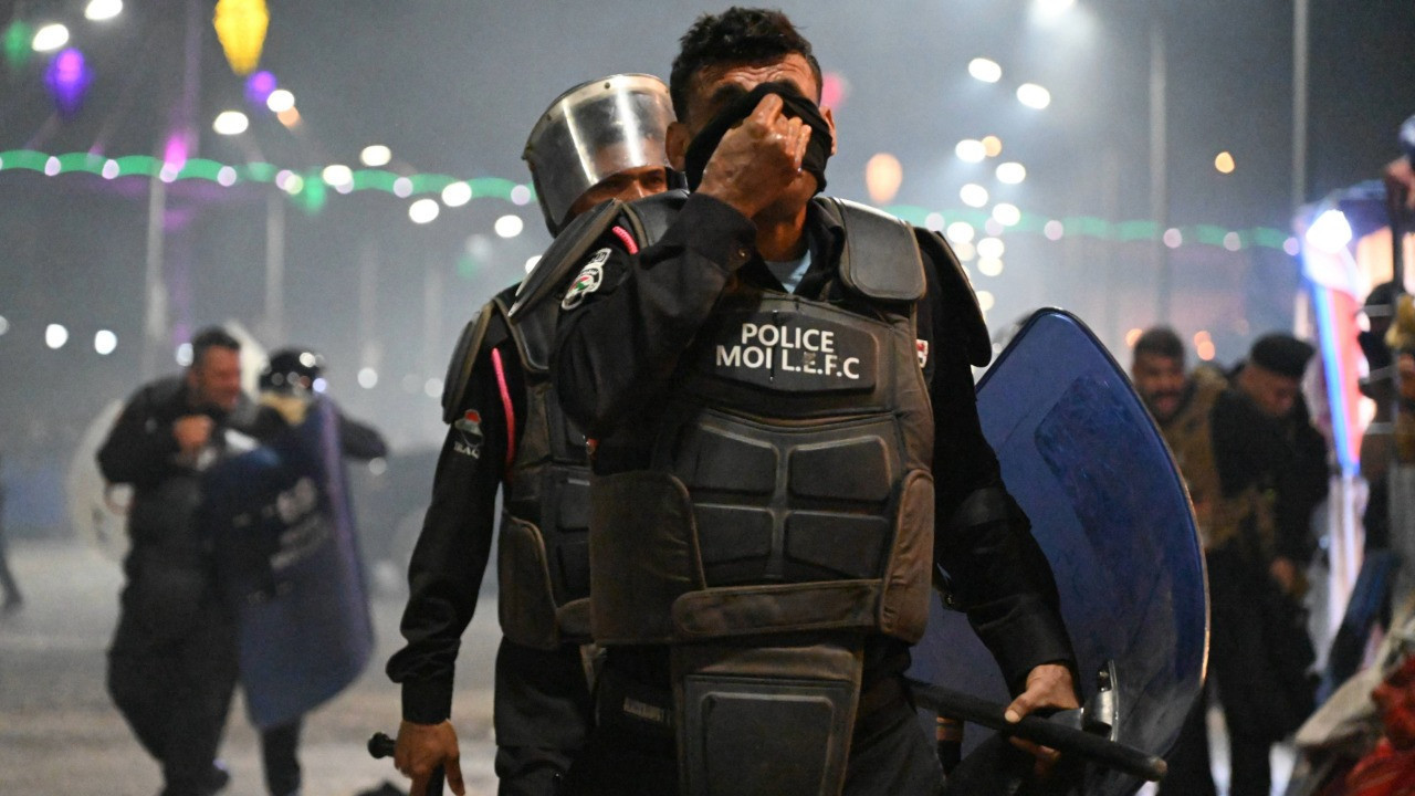 Iraklı protestocular, Basra’daki Kuveyt Başkonsolosluğu'nu bastı