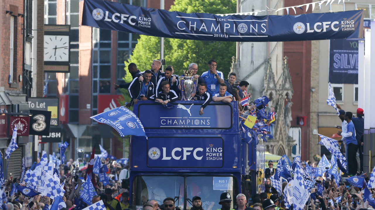 Premier Lig şampiyonu üçüncü lige düşmek üzere!