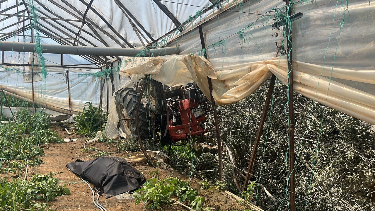 Traktör devrildi: 1 ölü