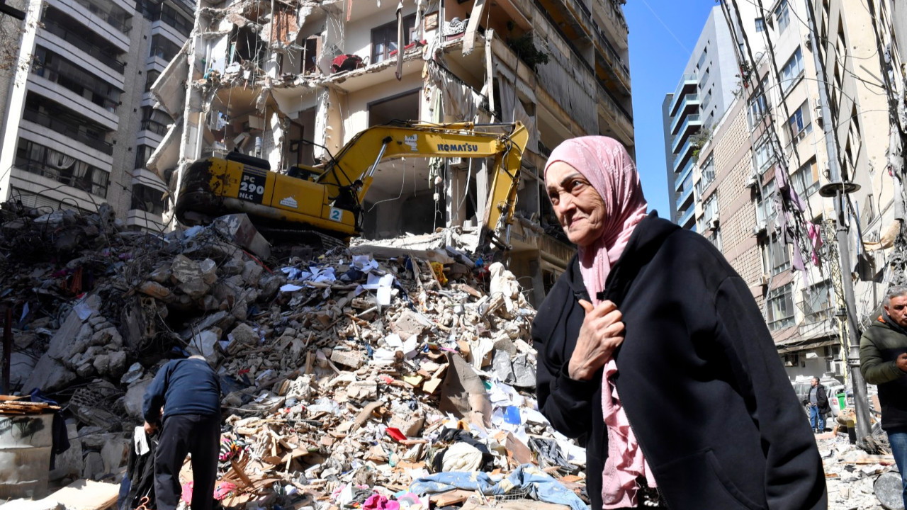 254 kişi öldü... Yıkımın boyutu böyle görüntülendi