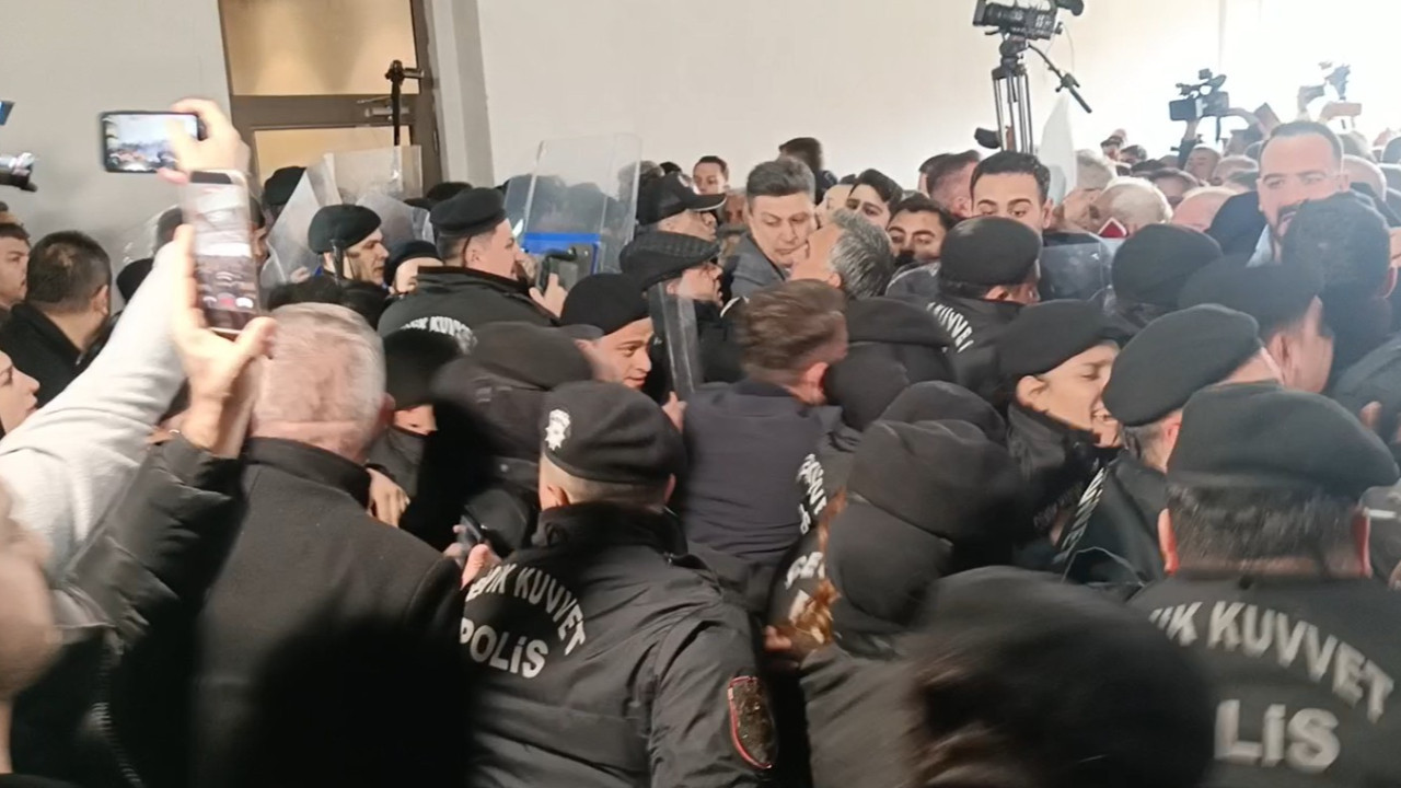 CHP Bursa'da seçimi boykot etti: Belediye AKP'ye geçti