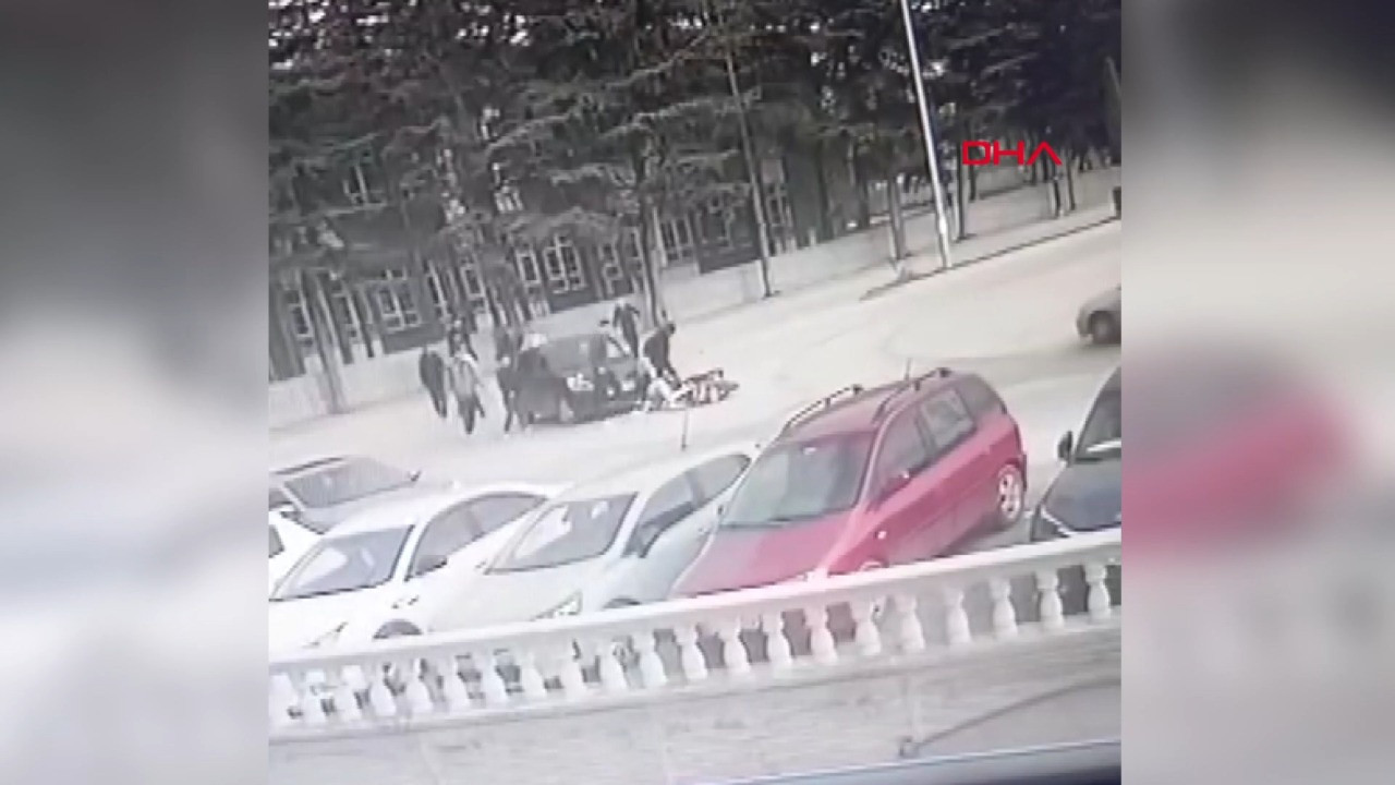 Otomobille motosiklet çarpıştı: 2 yaralı