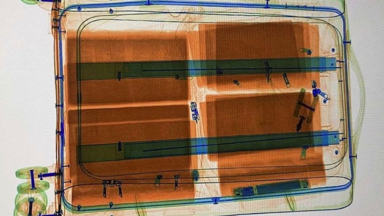 Bavulla 16.5 kg kokain kaçırmaya çalışmış