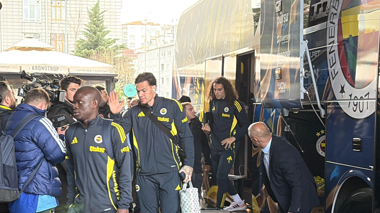 Taraftarlar, Fenerbahçe'yi Kayseri'de karşıladı