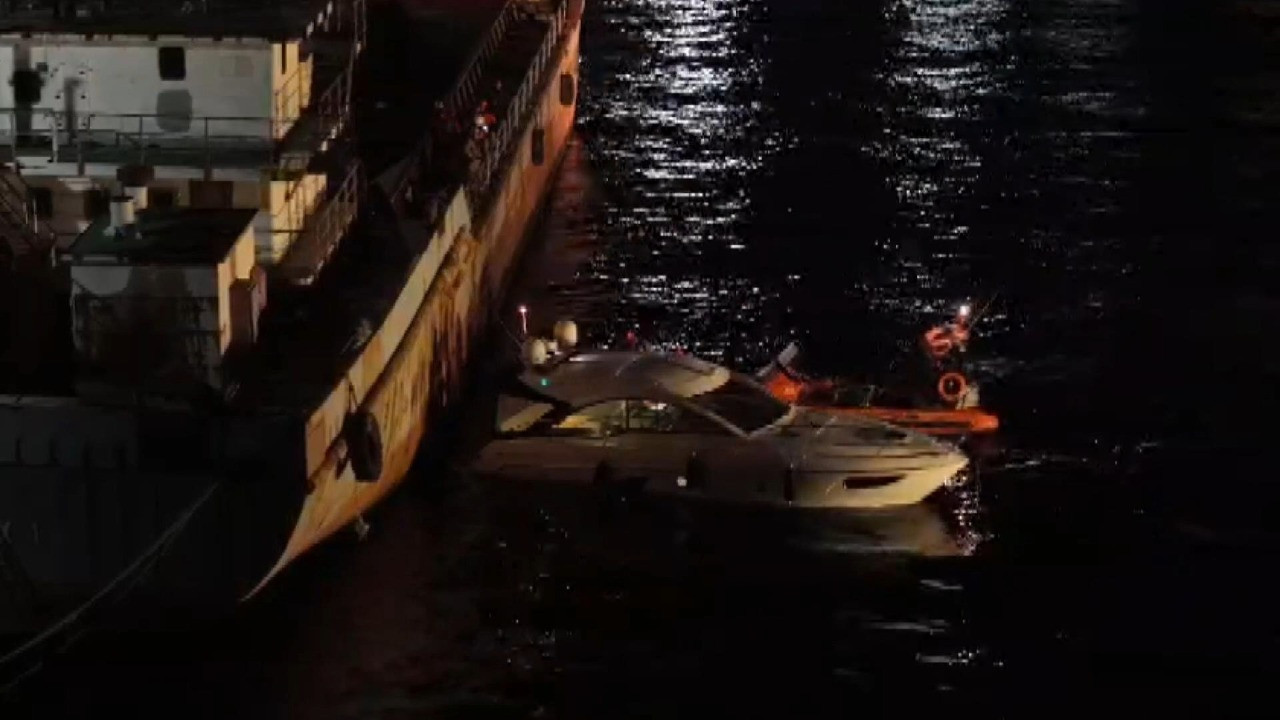 Haydarpaşa'da tekne, gemiye çarptı