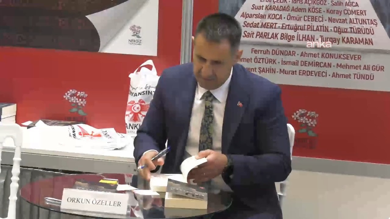 Orkun Özeller: Derdim, tasam ilelebet Cumhuriyet