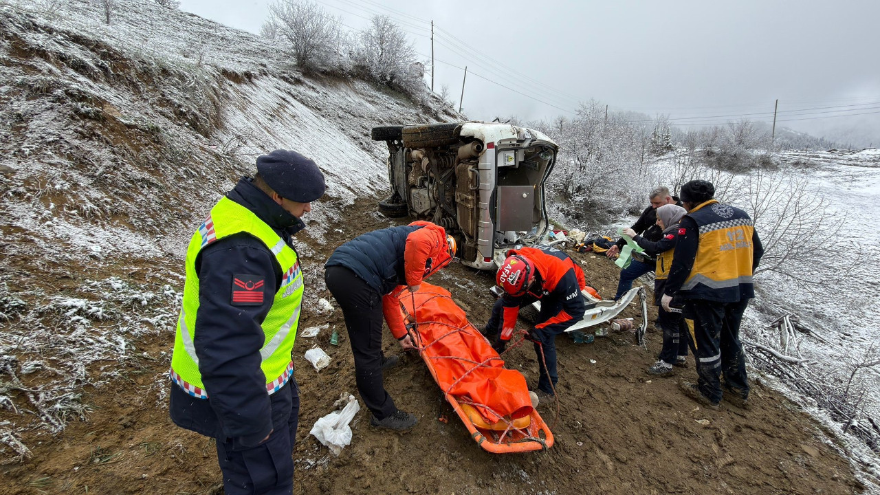 Ambulans 30 metreden uçtu: Ölü ve yaralılar var