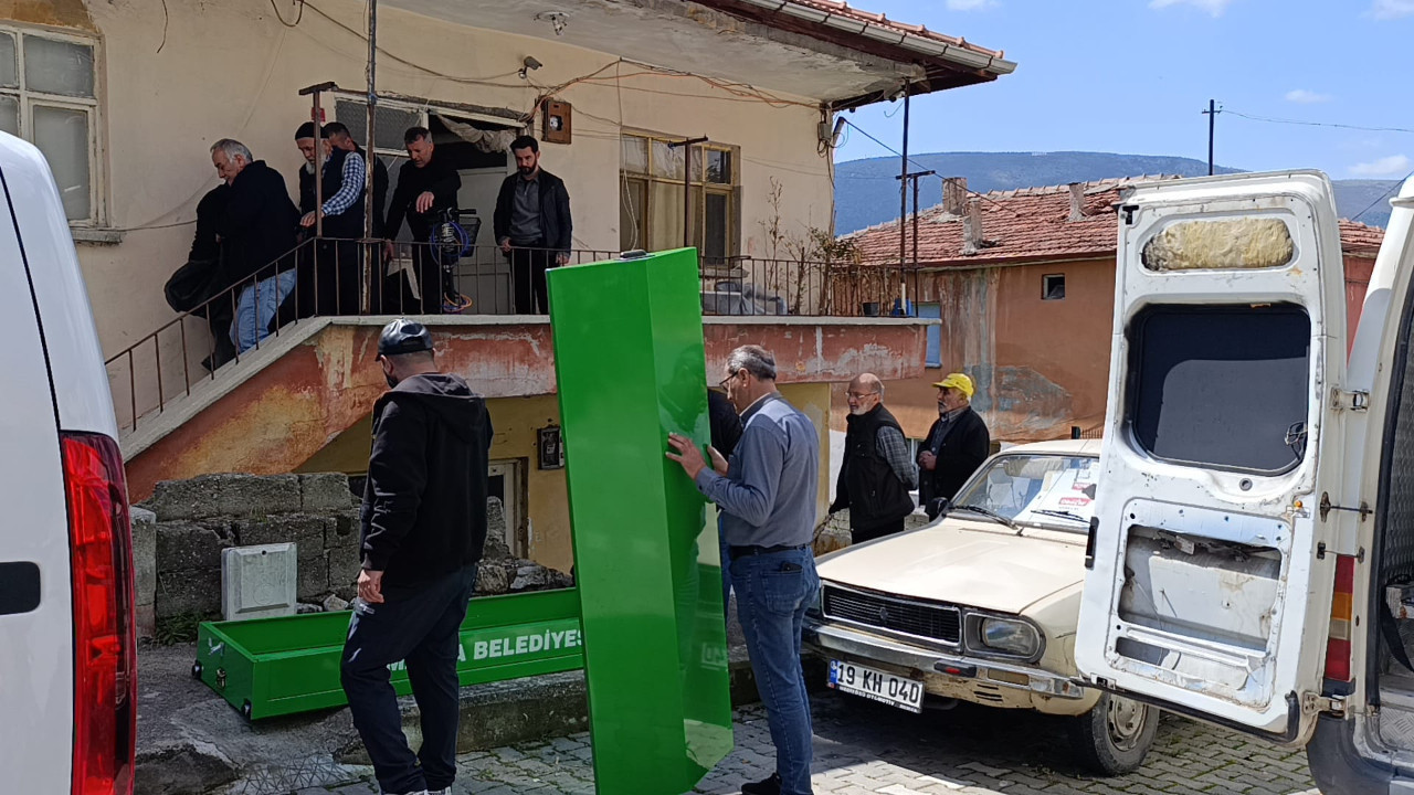 Aynı evde 11 yıl sonra acı tesadüf: Bir aile yok oldu