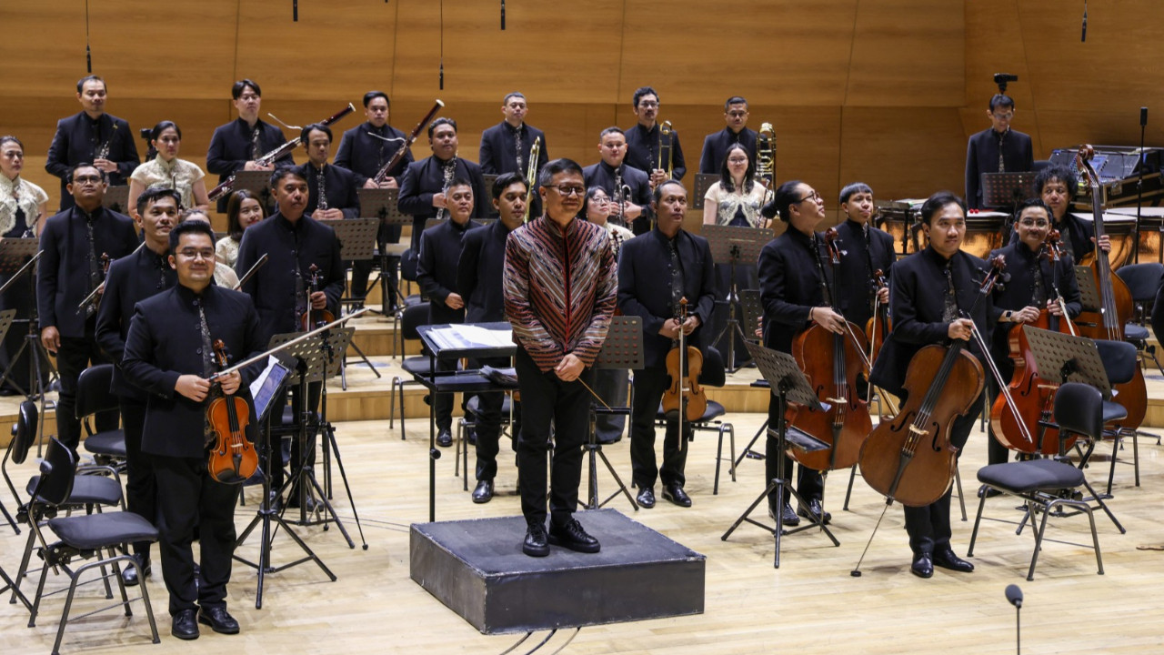 Endonezya halk şarkılarına senfonik yorum