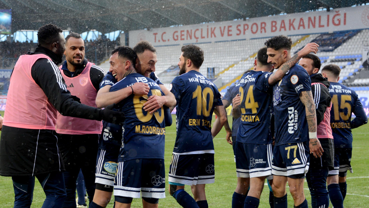 Erzurumspor Süper Lig'e göz kırptı: Kaleci Orbanic hastanelik oldu