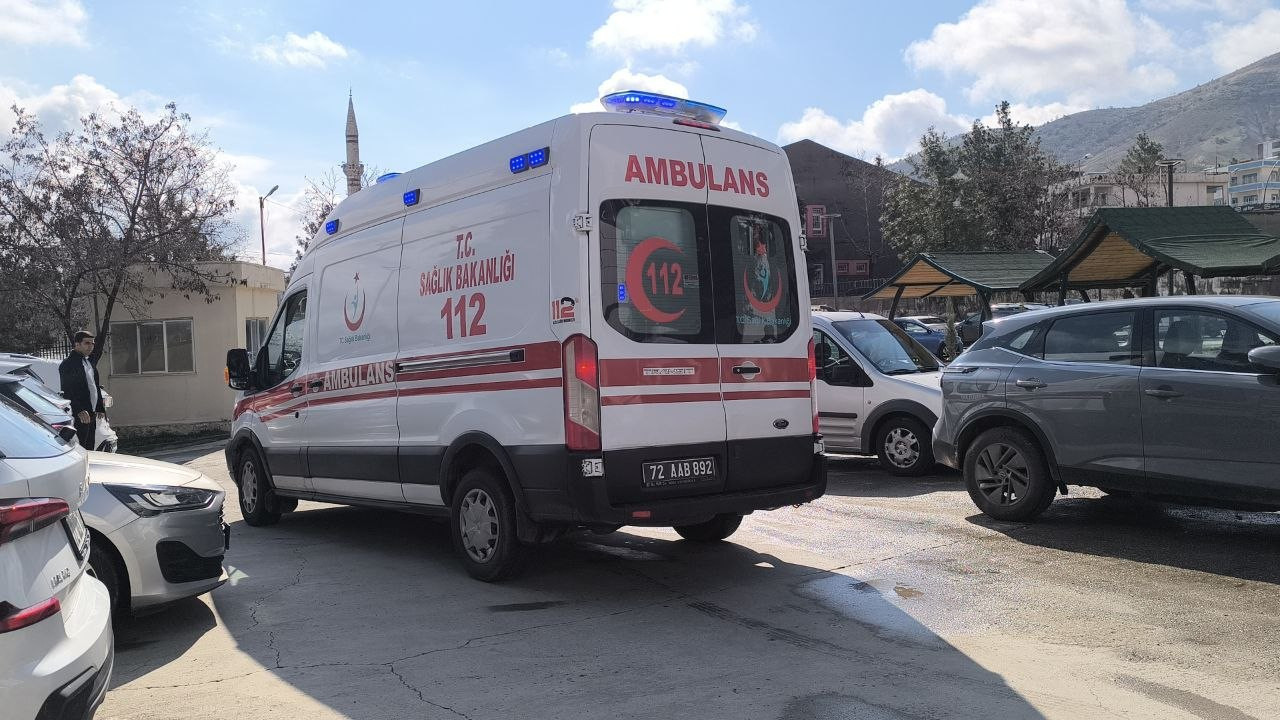 Göğsünden bıçaklanan adam öldü