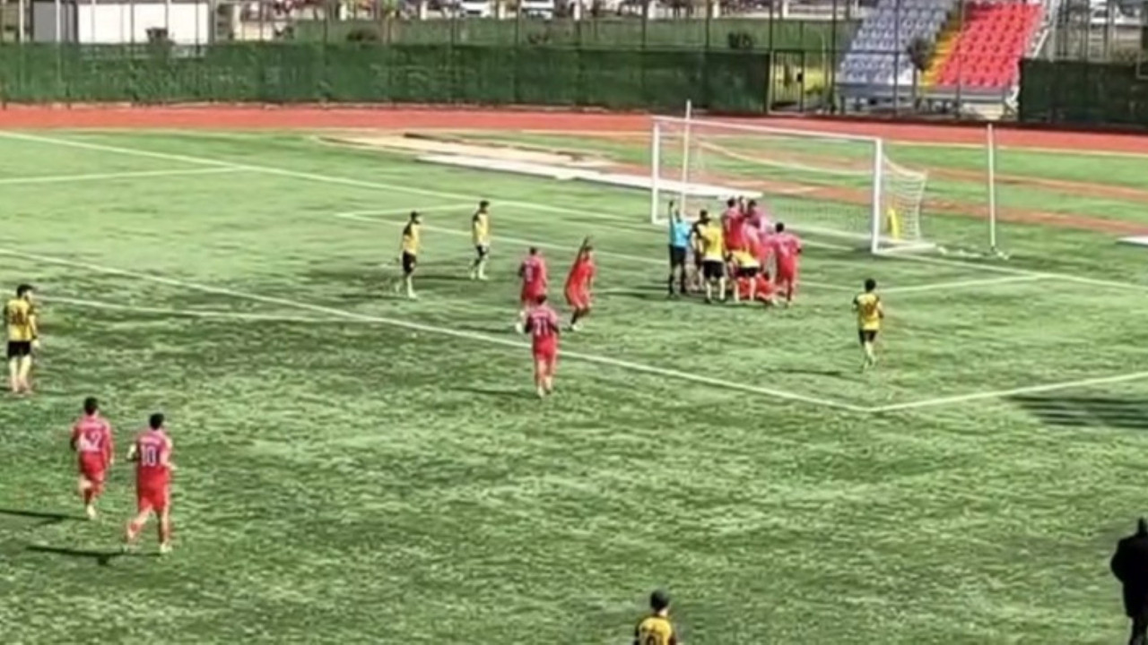 Maç değil savaş: Kafasına tekme attı, elmacık kemiği kırıldı