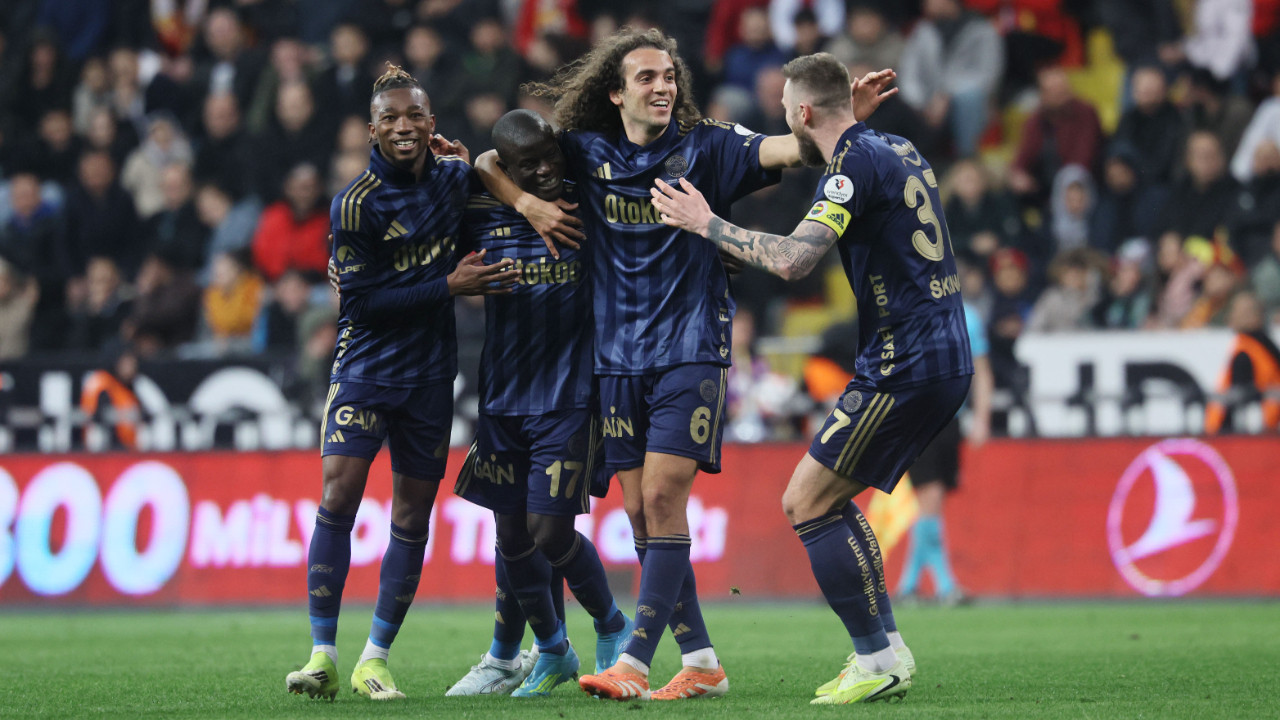 Fenerbahçe'de parola: Kendin pişir, kendin ye!