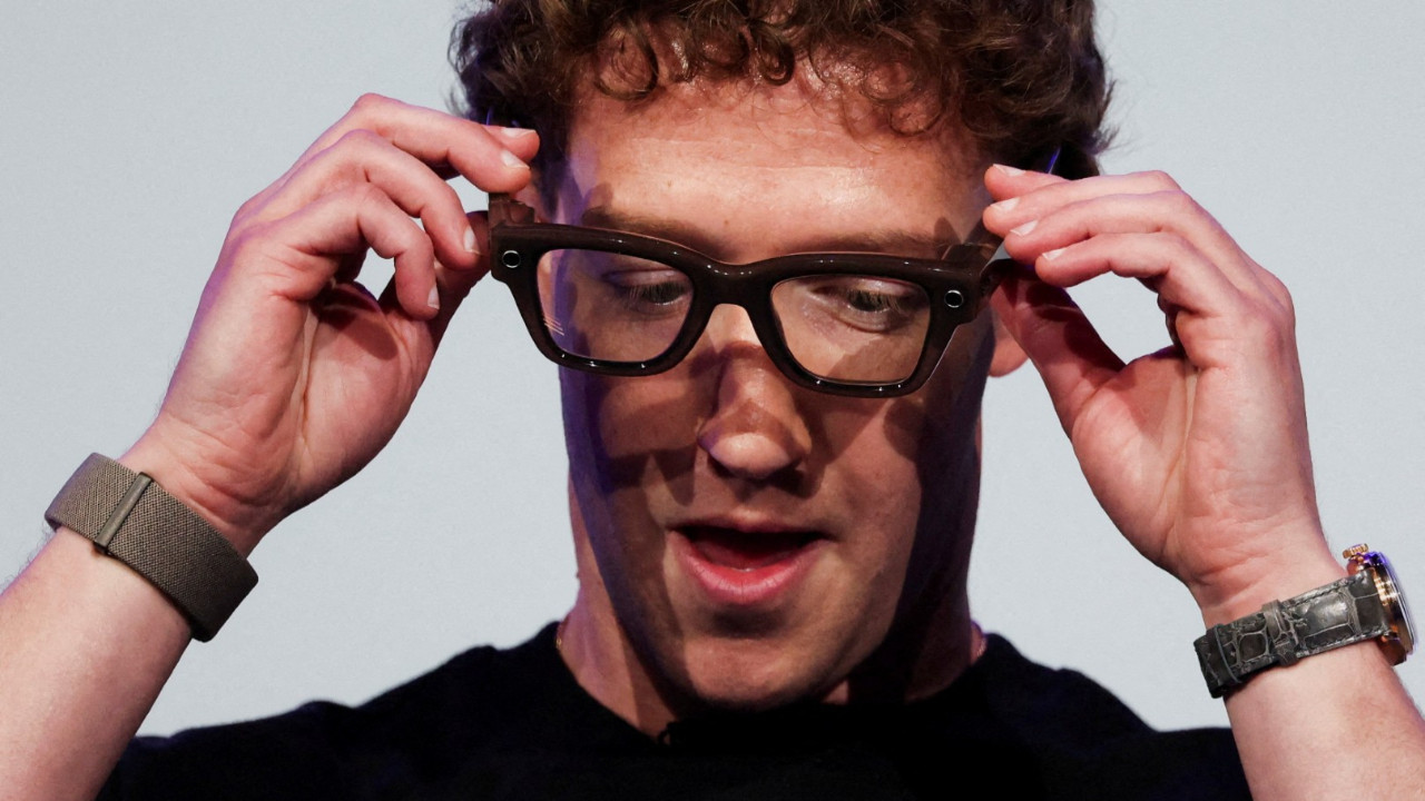 Mark Zuckerberg, yapay zeka klonunu yapıyor