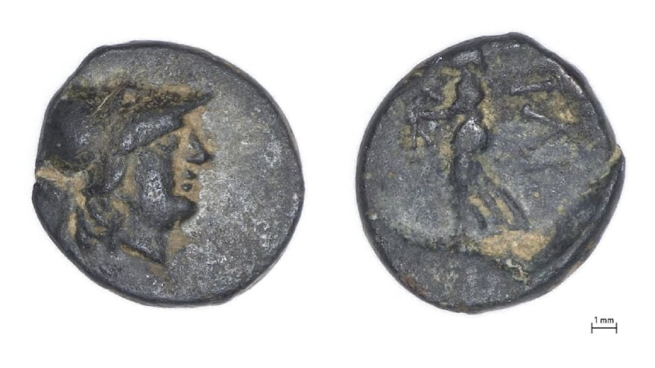 13 yaşındaki çocuk 2300 yıllık sikke buldu