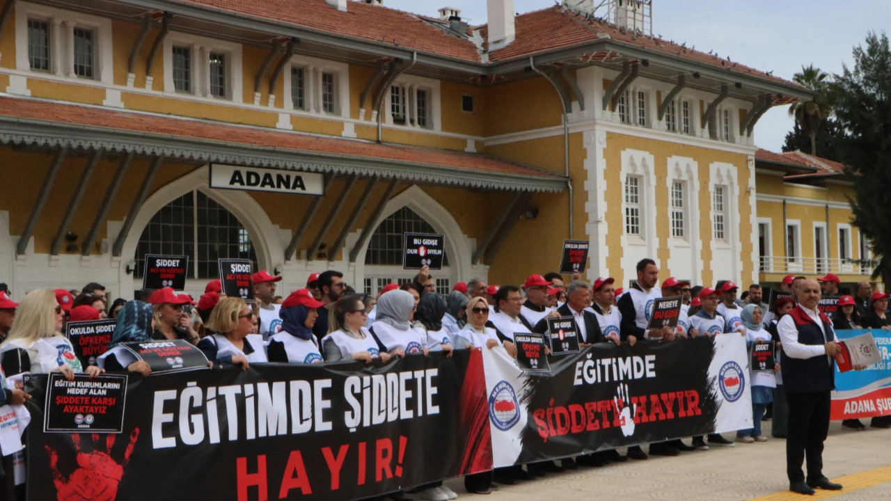 Adana’da öğretmenlerden eğitimde şiddete tepki: İş bıraktılar