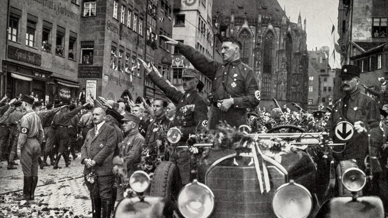 Karanlık geçmişi ortaya çıkaran yeni arama motoru: Atalarınız Nazi miydi?