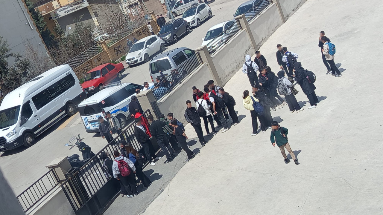 Mersin ve Gaziantep'teki liselerde silahlı saldırı paniği