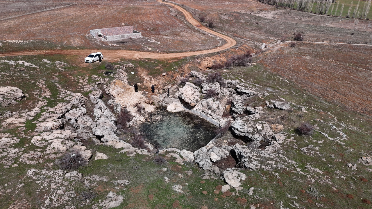 Şifa dağıtan göl geri döndü: Uyuz ve egzama hastaları akın ediyor