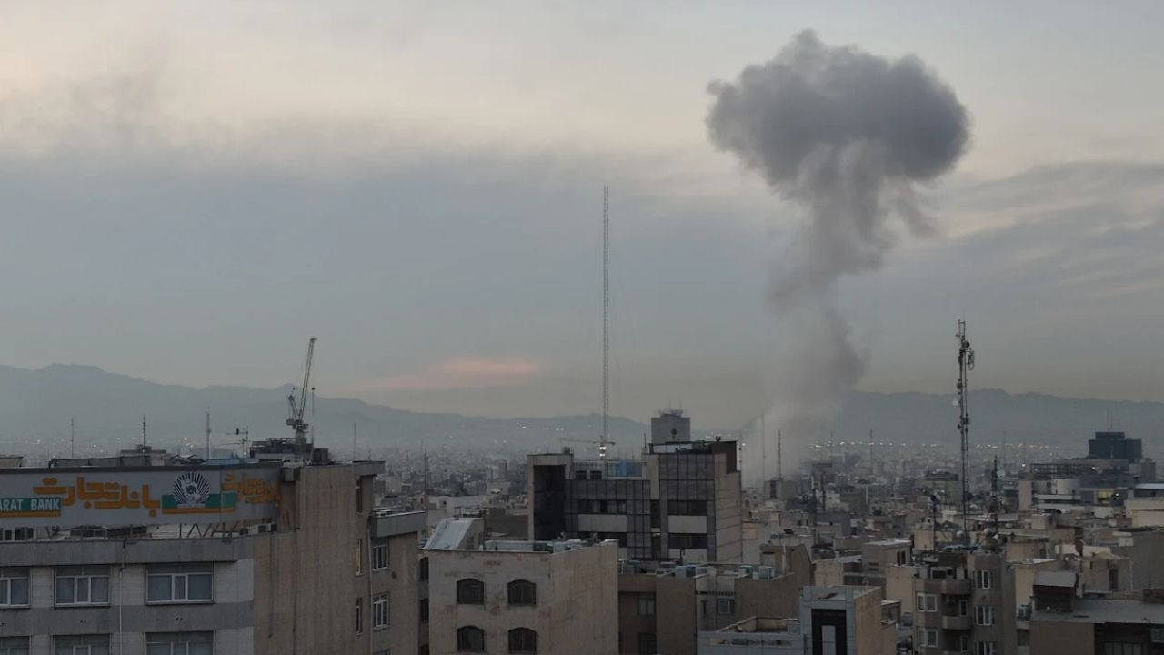 Tahran'da bomba patladı: 'Hain unsurların sabotajı'