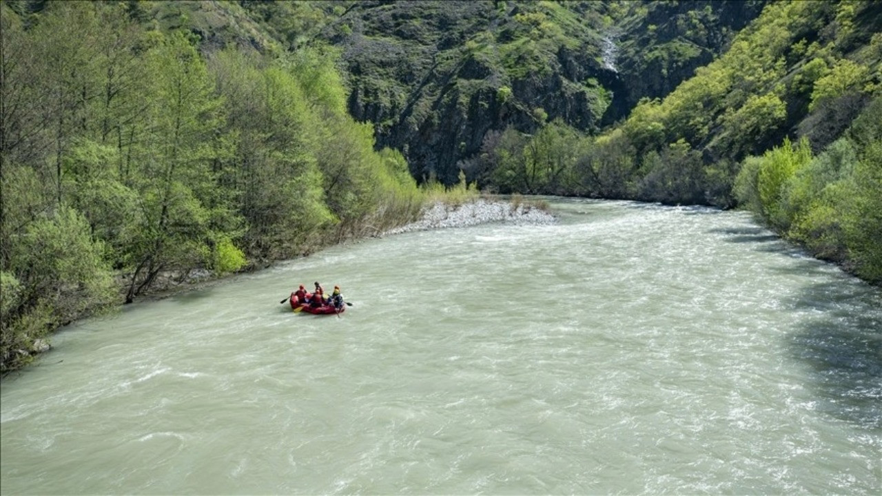 Munzur'da kadın cesedi bulundu