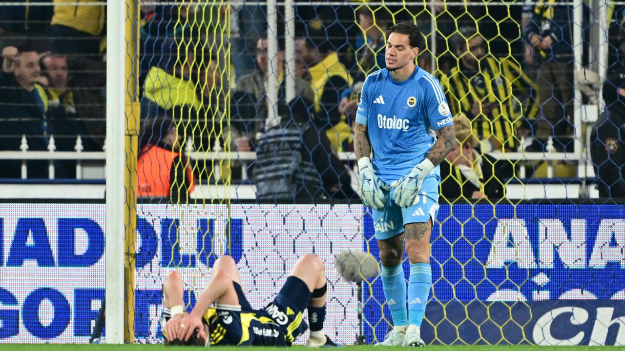 Fenerbahçe taraftarından Ederson'a büyük tepki: 90+8'de inanılmaz hata