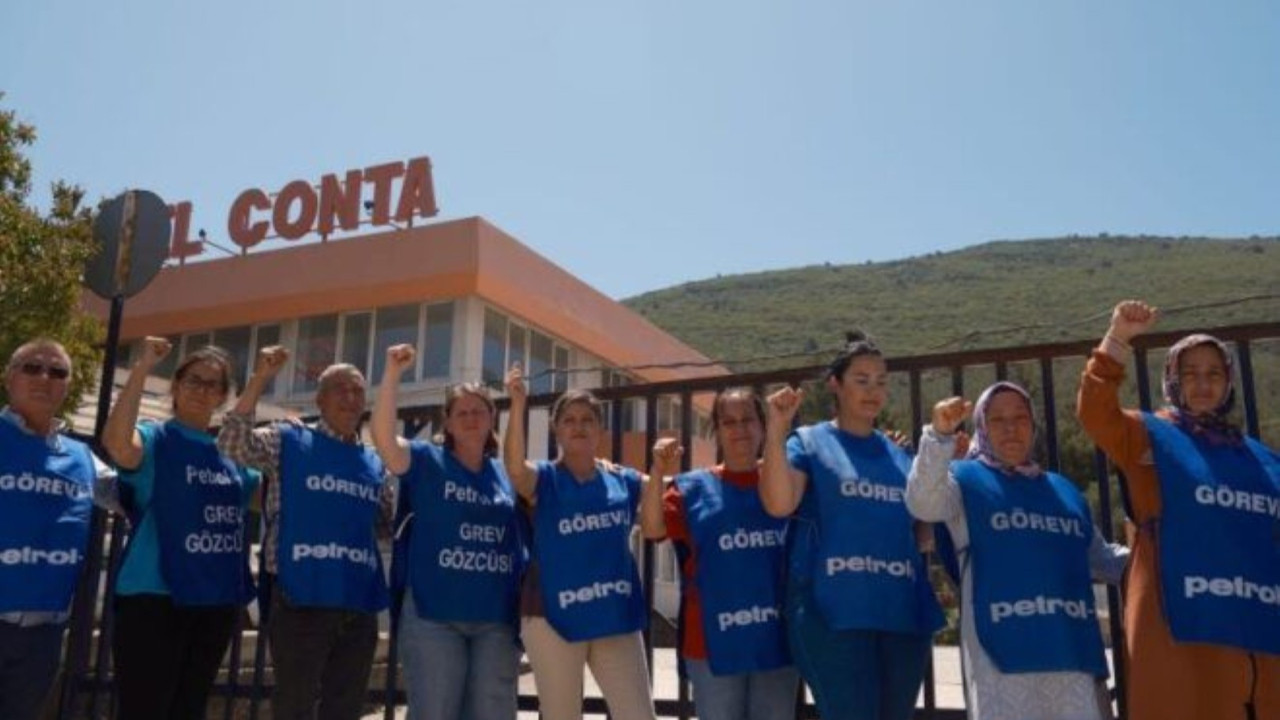 Grevdeki işçilere evlerinden gözaltı