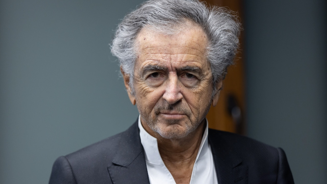 Medya imparatoruna tepki gösteren yazarlar yayınevinden ayrıldı