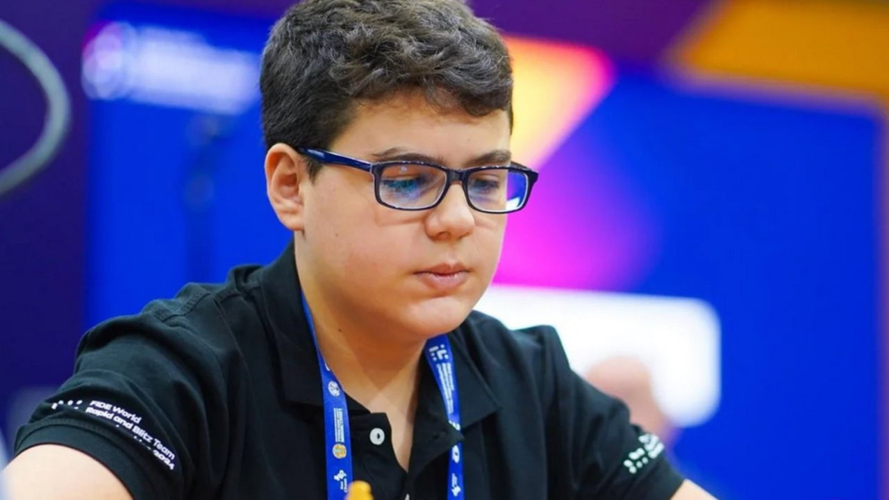 Milli satranççı Yağız Kaan Erdoğmuş, satranç tarihine geçti