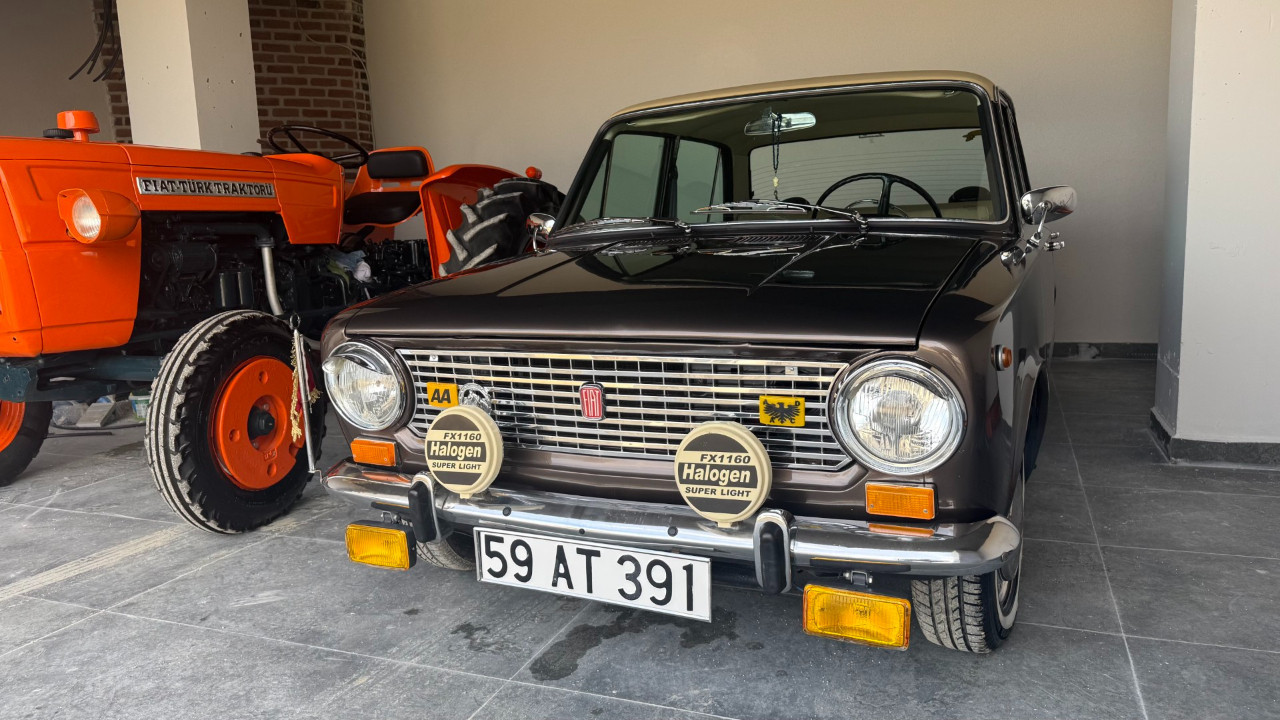 Plakasının peşine düştü, geçmişini geri aldı