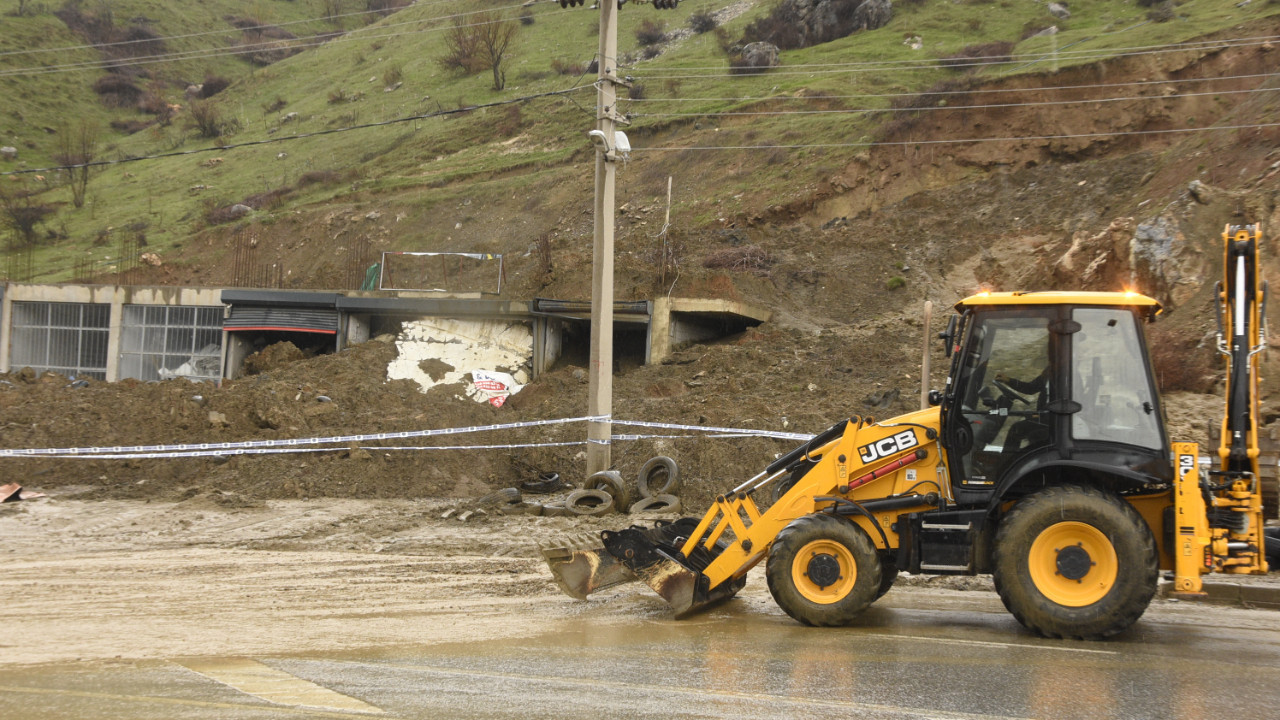 2 ay sonra aynı manzara: Heyelan tekrar etti