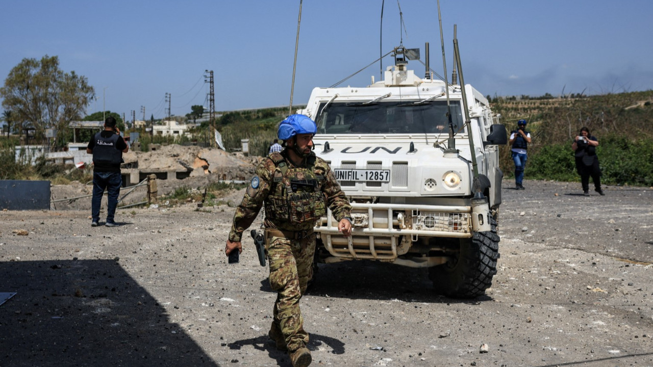 Barış gücüne pusu: Fransız askeri öldü