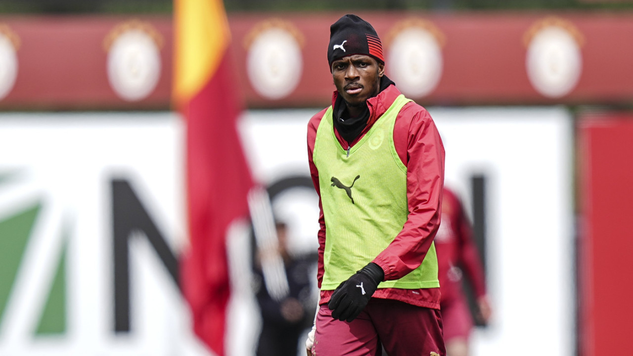 Okan Buruk, Osimhen'i kadroya almadı: 'Fenerbahçe derbisinde oynayacak'