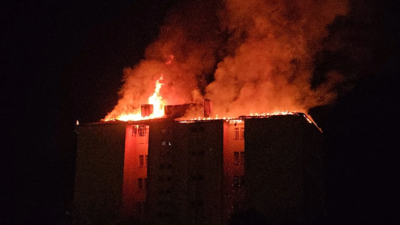 Lise yurdunda yangın paniği: 46 öğrenci tahliye edildi