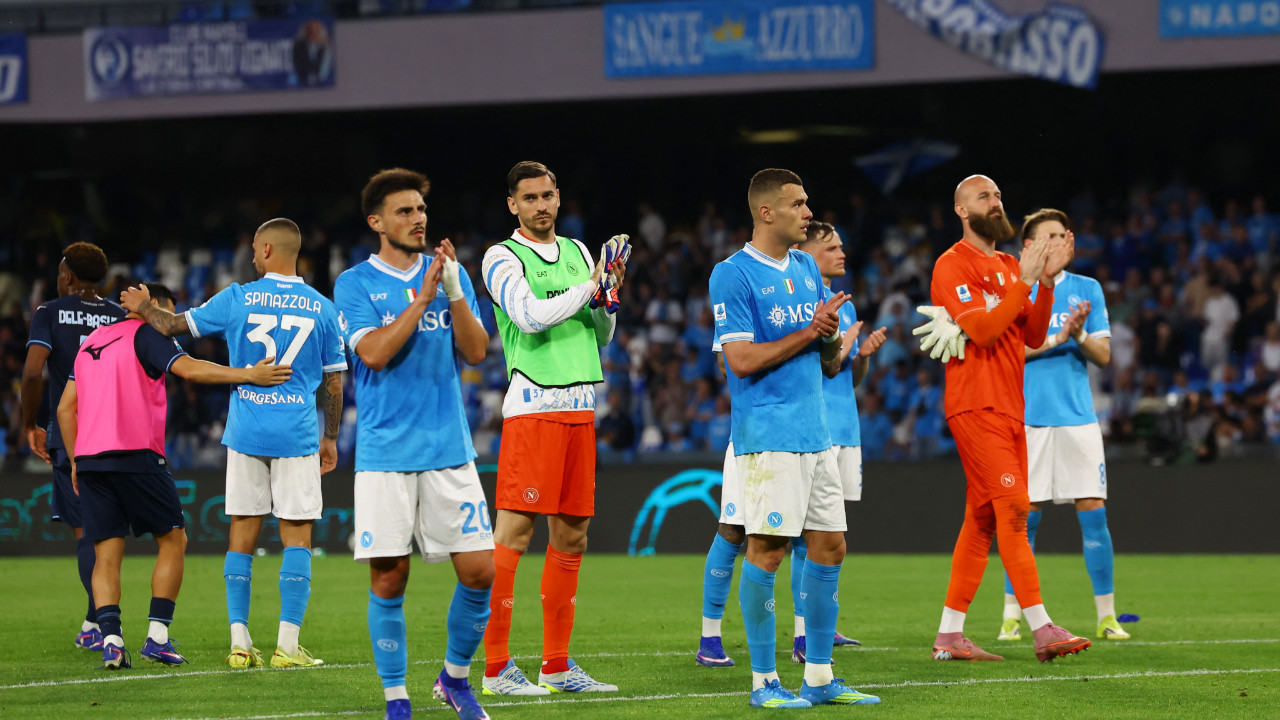 Napoli'ye evinde Lazio karşısında ağır darbe: Inter neredeyse şampiyon!