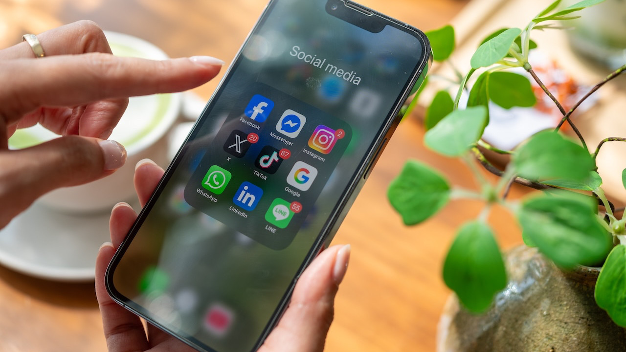 Bilimsel araştırma: Facebook'u kapatmak akılı sağlığını iyileştiriyor